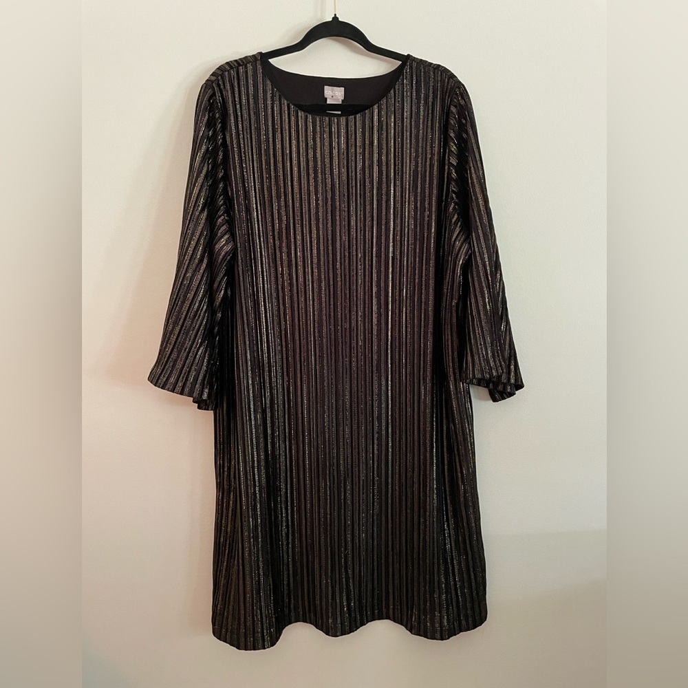 ✨ Gold & Black Dress ✨